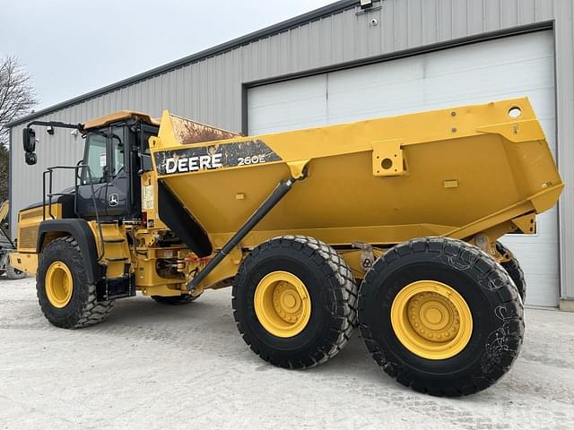 Image of John Deere 260E equipment image 4