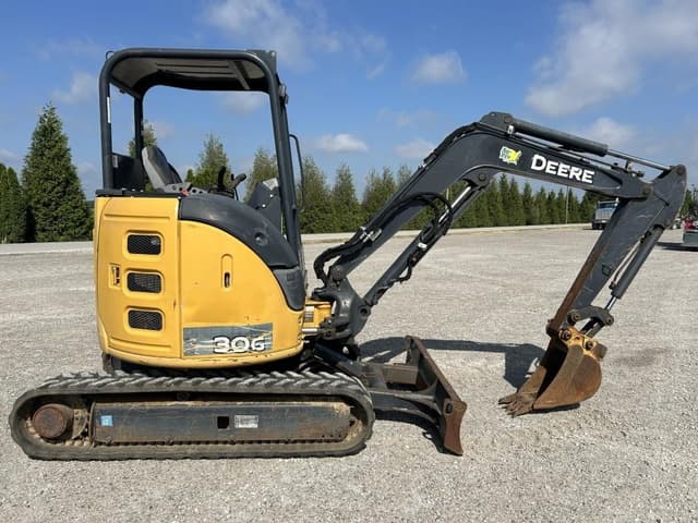 Image of John Deere 30G equipment image 3