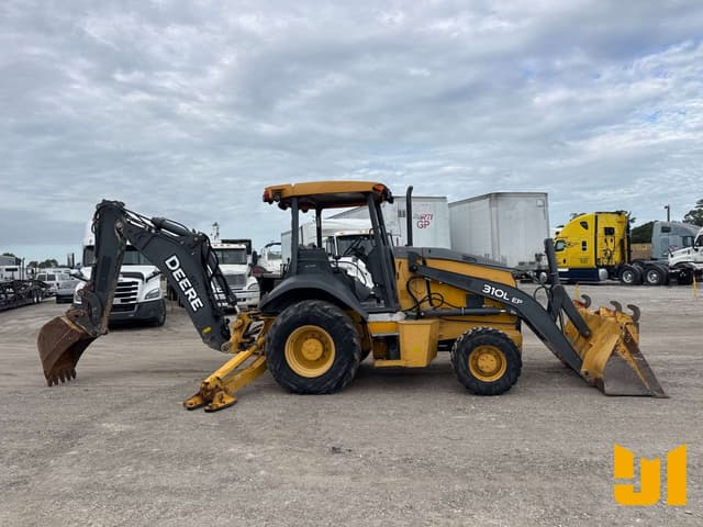 Image of John Deere 310L EP equipment image 4