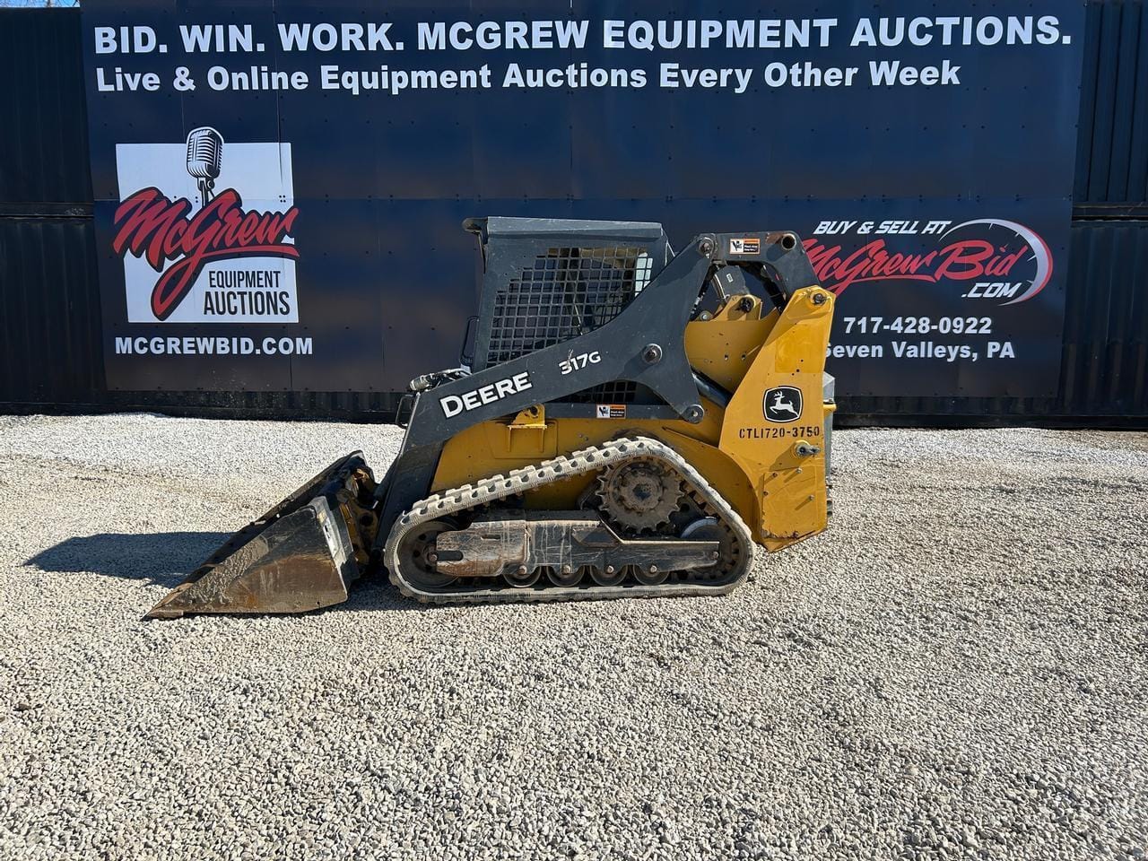 2019 John Deere 317G Equipment Image0