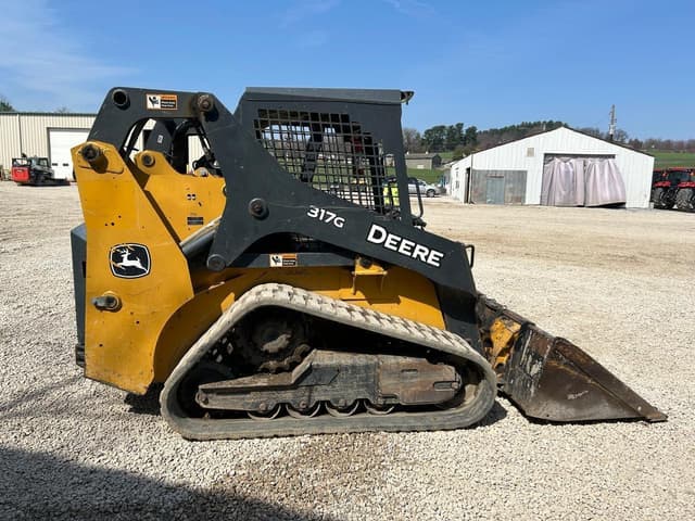 Image of John Deere 317G equipment image 4