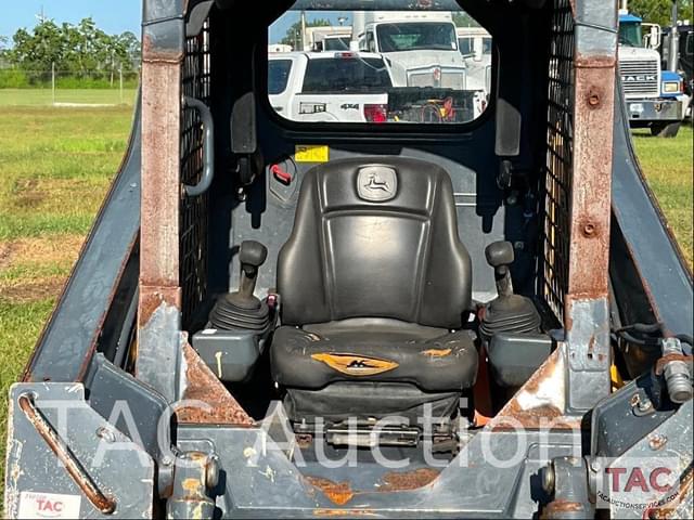 Image of John Deere 317G equipment image 4