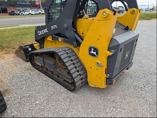 Image of John Deere 317G equipment image 2