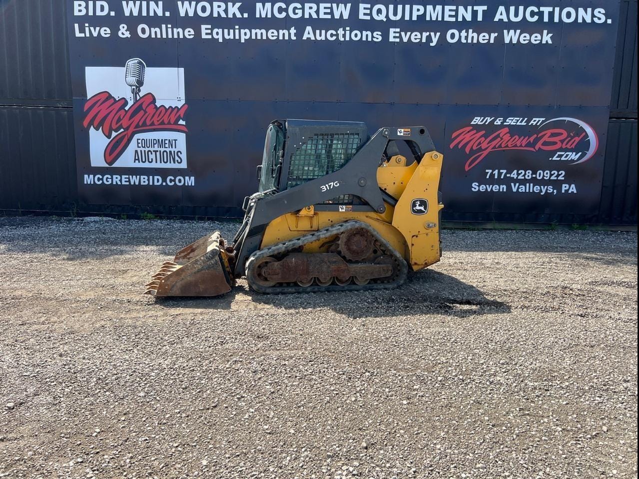 2019 John Deere 317G Equipment Image0