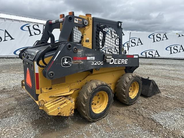 Image of John Deere 320G equipment image 4
