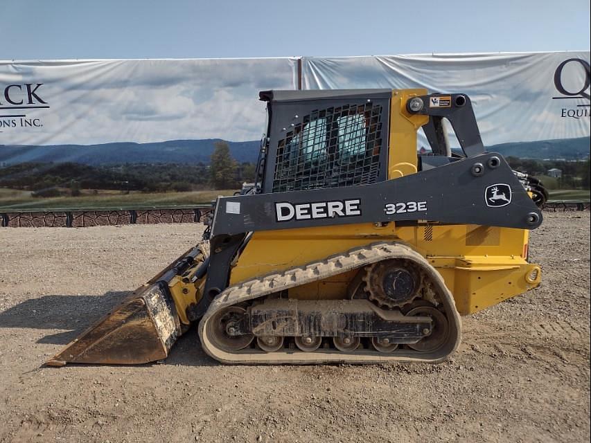Image of John Deere 323E Primary image