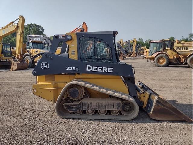 Image of John Deere 323E equipment image 2