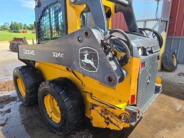 Image of John Deere 324G equipment image 3