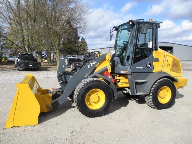2019 John Deere 324L Equipment Image0