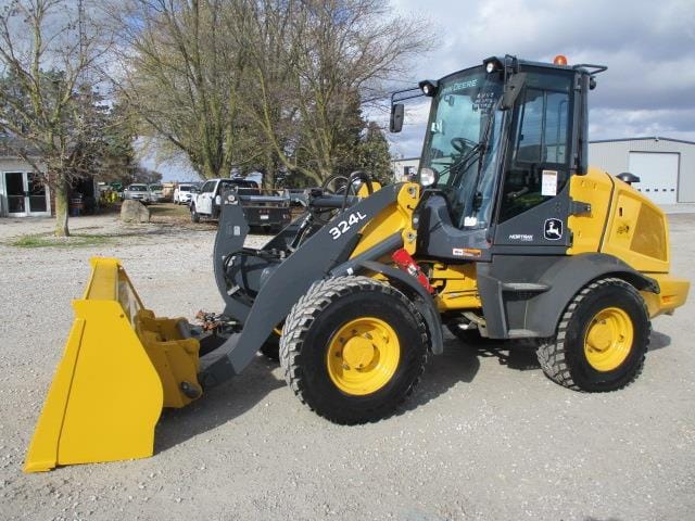 2019 John Deere 324L Equipment Image0