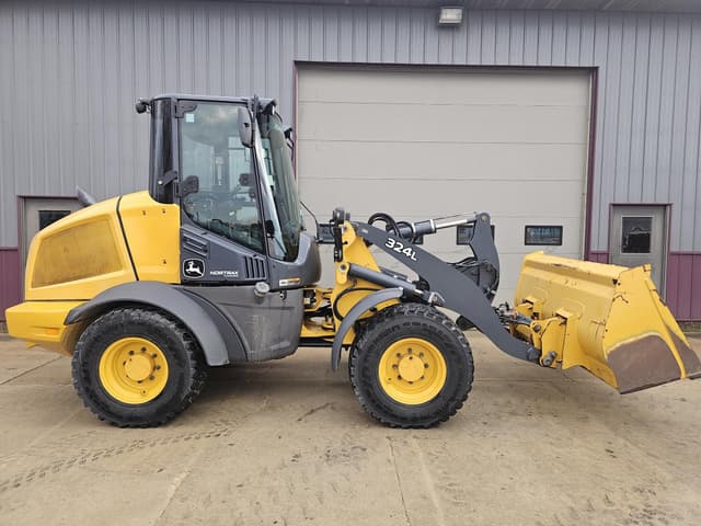 Image of John Deere 324L equipment image 1