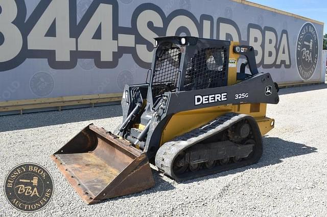 Image of John Deere 325G equipment image 2