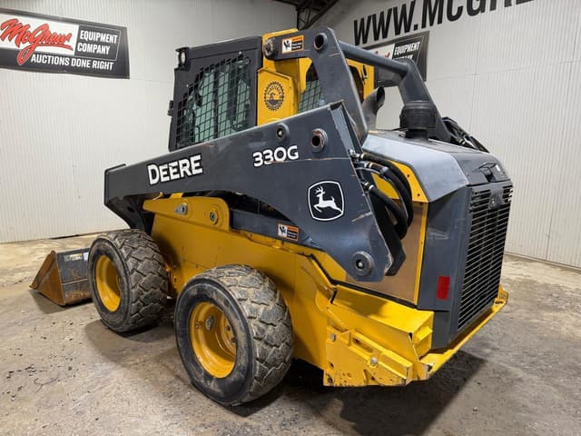 Image of John Deere 330G equipment image 2