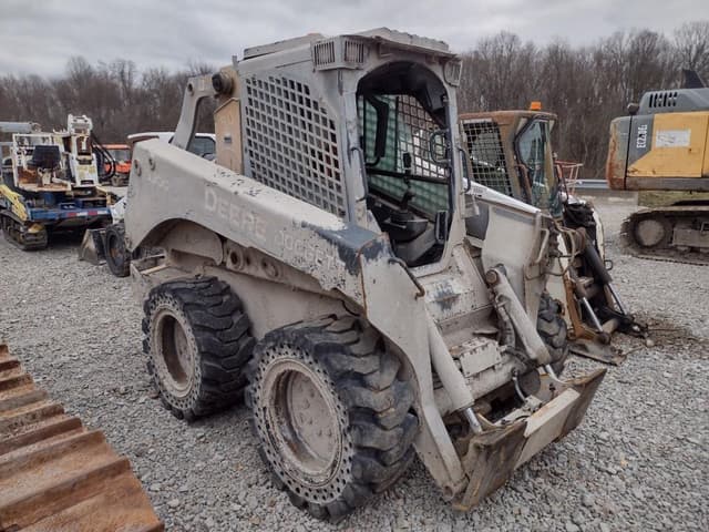 Image of John Deere 330G equipment image 2