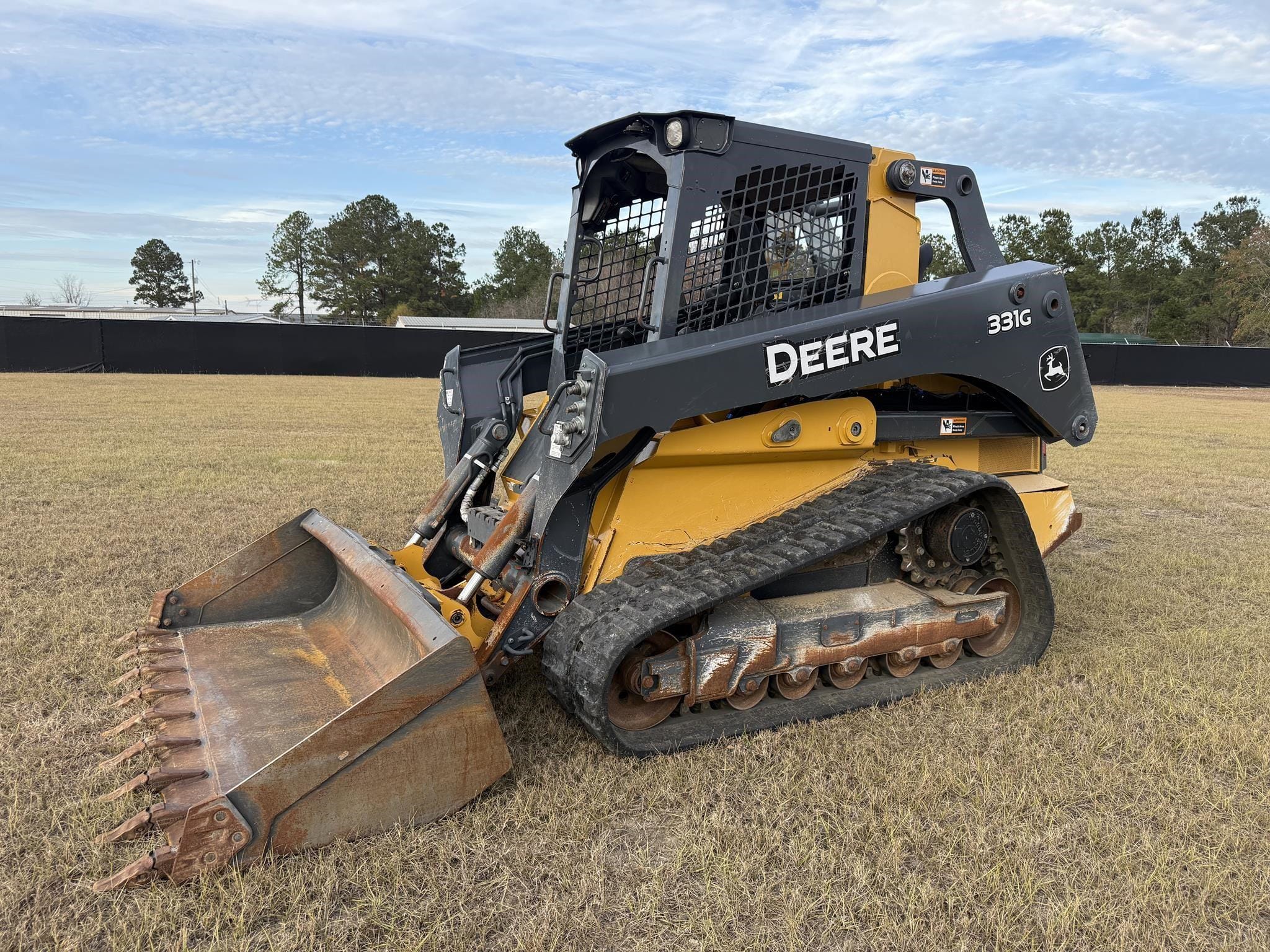 2019 John Deere 331G Equipment Image0