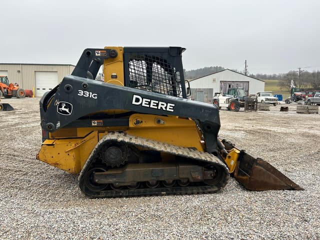 Image of John Deere 331G equipment image 4