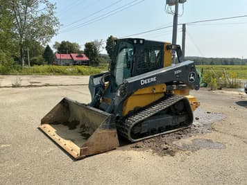 Main image John Deere 333G