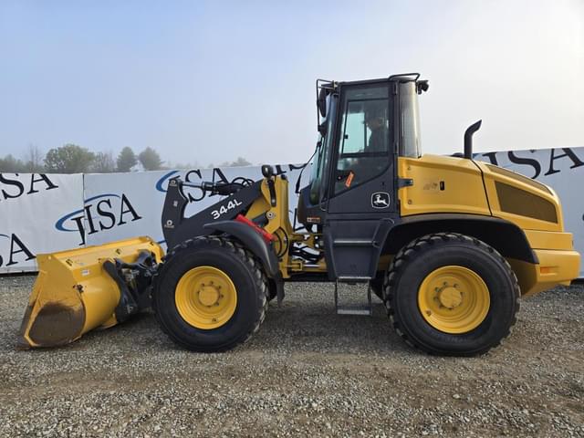 Image of John Deere 344L equipment image 1