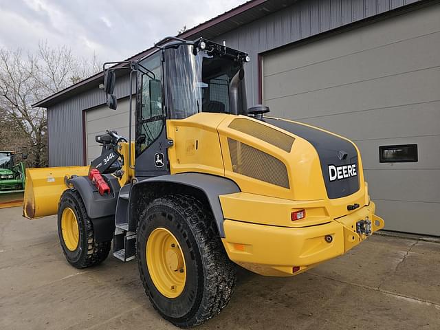 Image of John Deere 344L equipment image 3