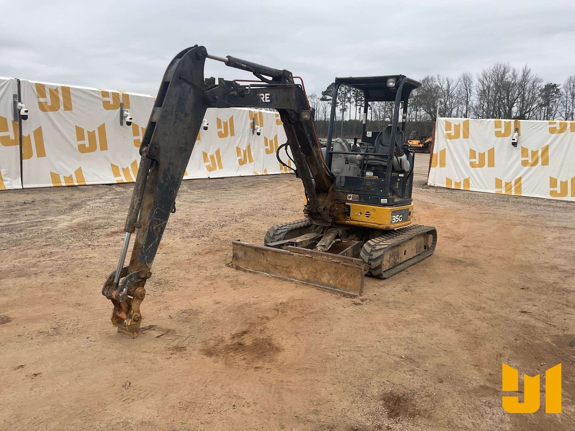 2019 John Deere 35G Equipment Image0