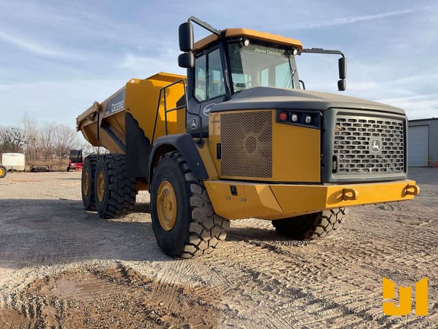 Image of John Deere 410E equipment image 2