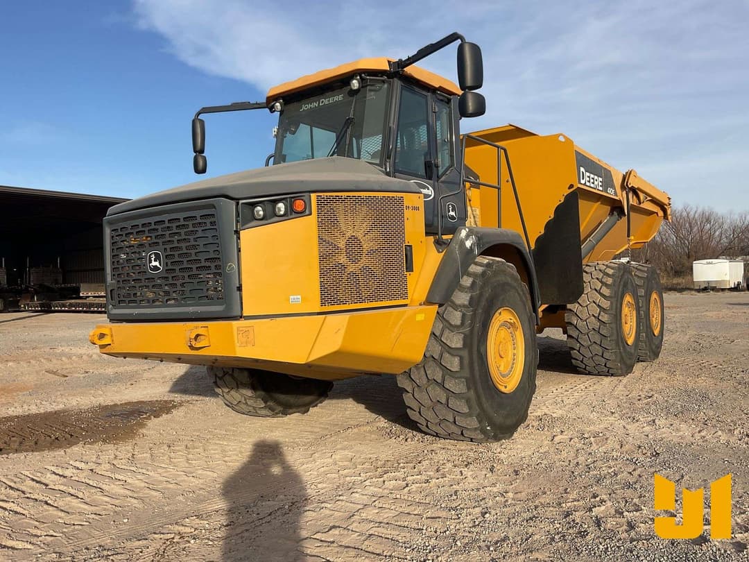 Image of John Deere 410E Primary image