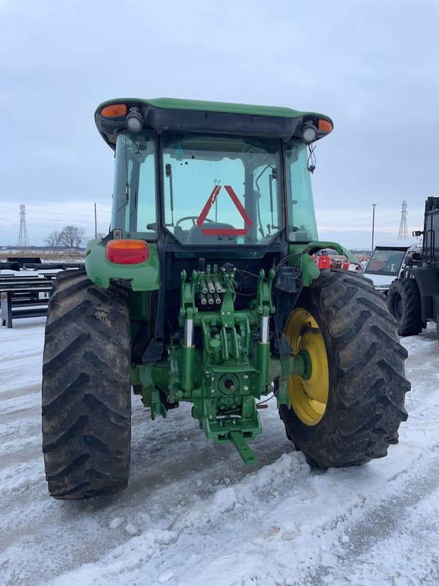 Image of John Deere 5100M equipment image 4