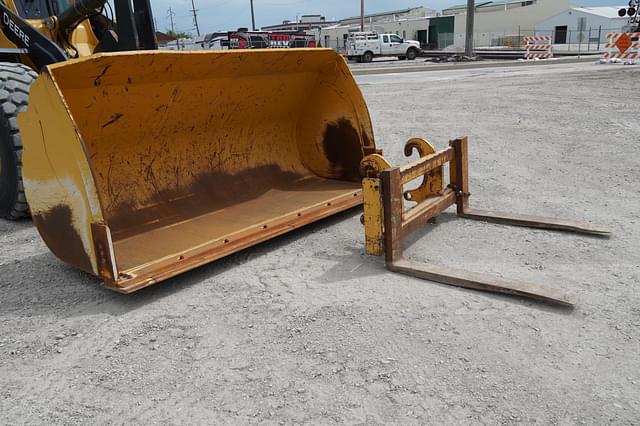 Image of John Deere 544L equipment image 3