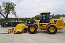 2019 John Deere 544L Image