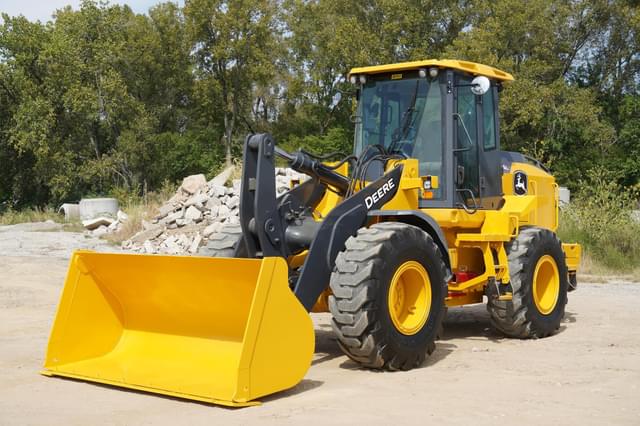 Image of John Deere 544L equipment image 2