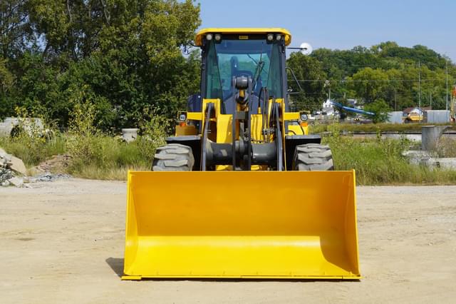 Image of John Deere 544L equipment image 3