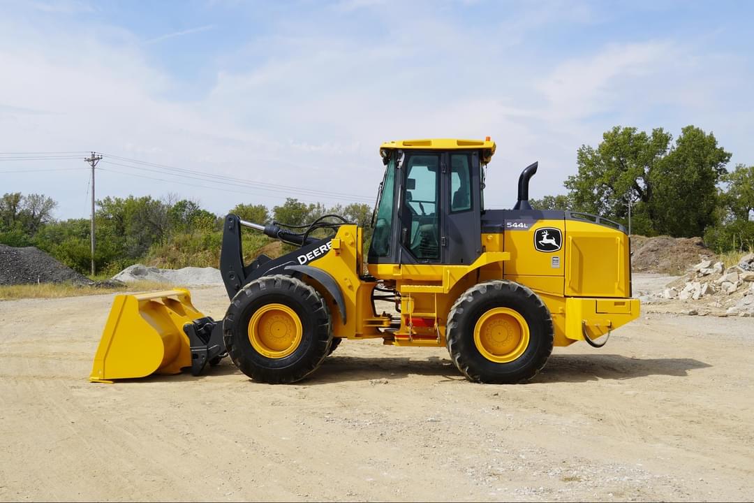Image of John Deere 544L Primary image