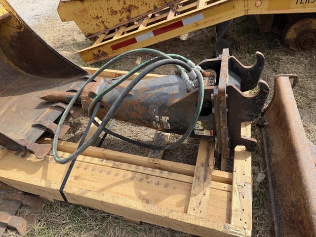 Image of John Deere 60G equipment image 4