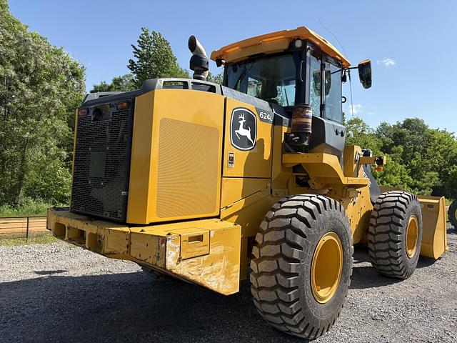 Image of John Deere 624L equipment image 4