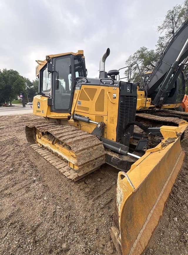 Image of John Deere 700K LGP equipment image 2