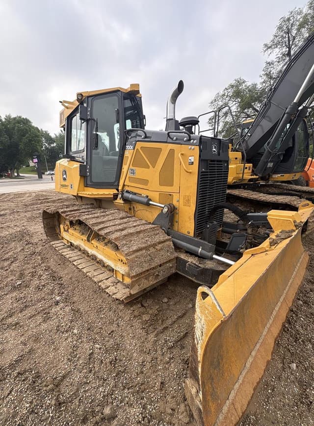 Image of John Deere 700K LGP equipment image 2