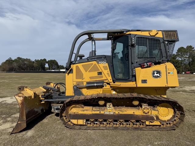 Image of John Deere 700K LGP equipment image 2