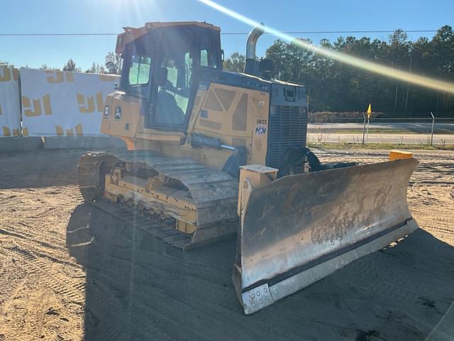 Image of John Deere 700K LGP equipment image 2