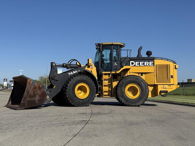 Image of John Deere 744K II equipment image 2