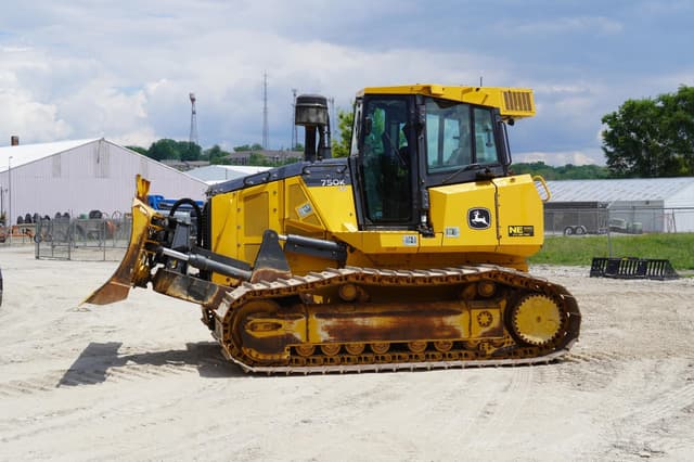 Image of John Deere 750K LGP equipment image 2