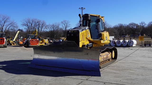 Image of John Deere 750K LGP equipment image 2