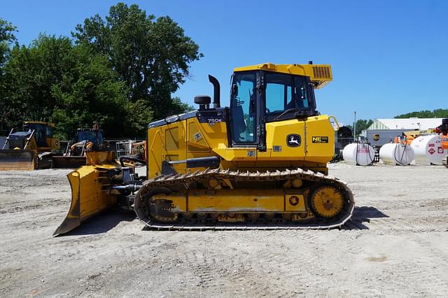 Image of John Deere 750K LGP equipment image 2