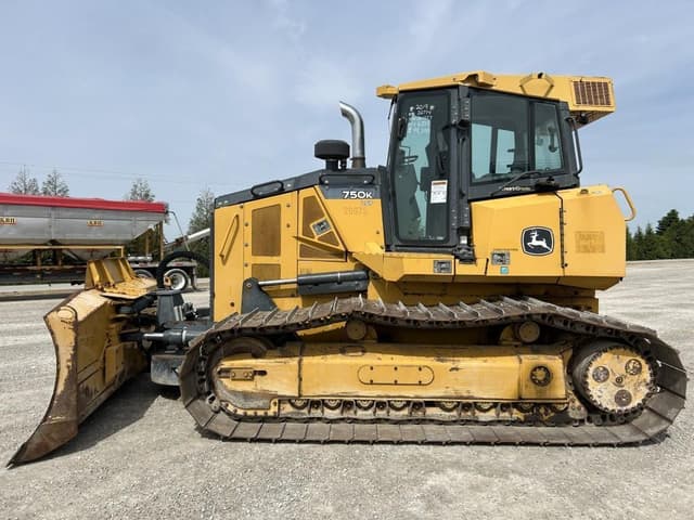 Image of John Deere 750K LGP equipment image 2
