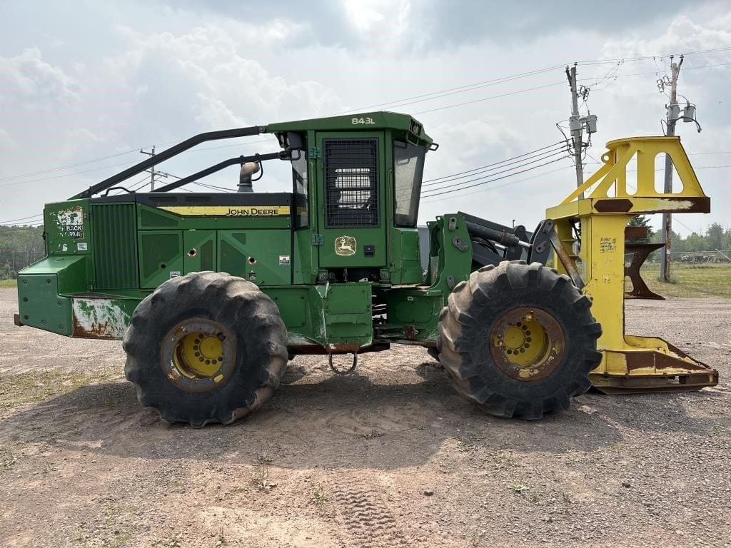 Image of John Deere 843L-II Primary Image
