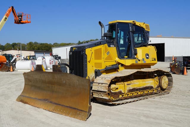 Image of John Deere 850K LGP equipment image 1