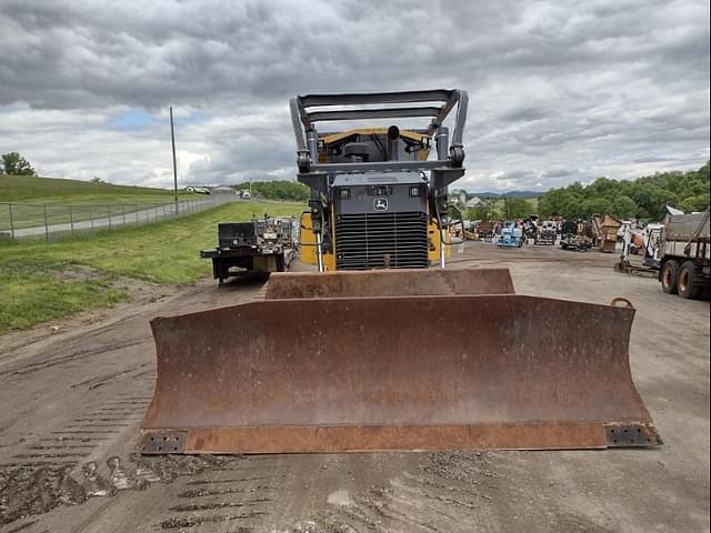 Image of John Deere 850L WLT equipment image 1