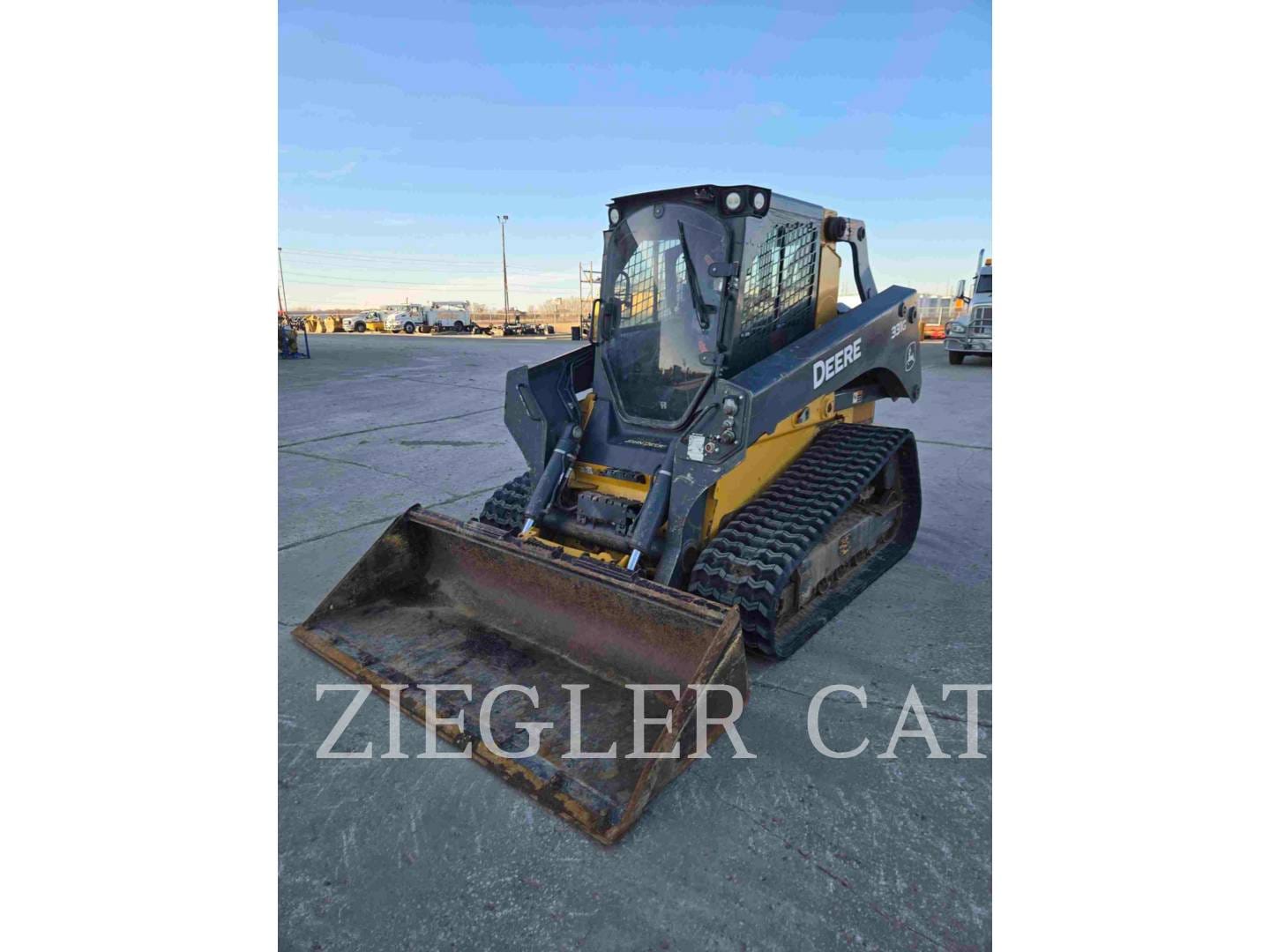 Main image John Deere 331G