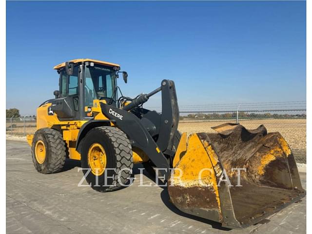 Image of John Deere 544L equipment image 4