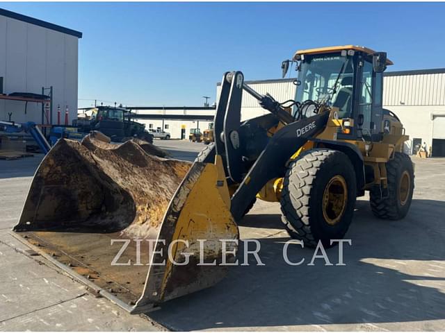 Image of John Deere 544L equipment image 2