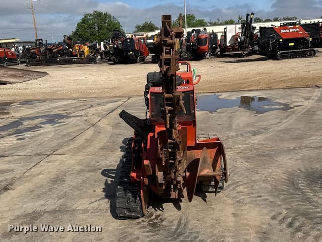 Image of Ditch Witch C24X equipment image 1